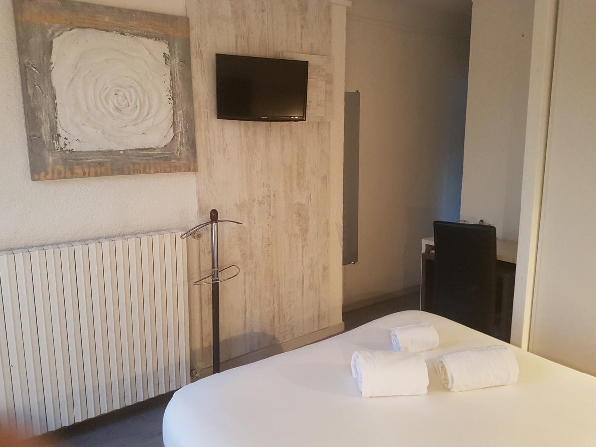 Logis Hotel Restaurant Les Charmettes Argelès-sur-Mer Esterno foto