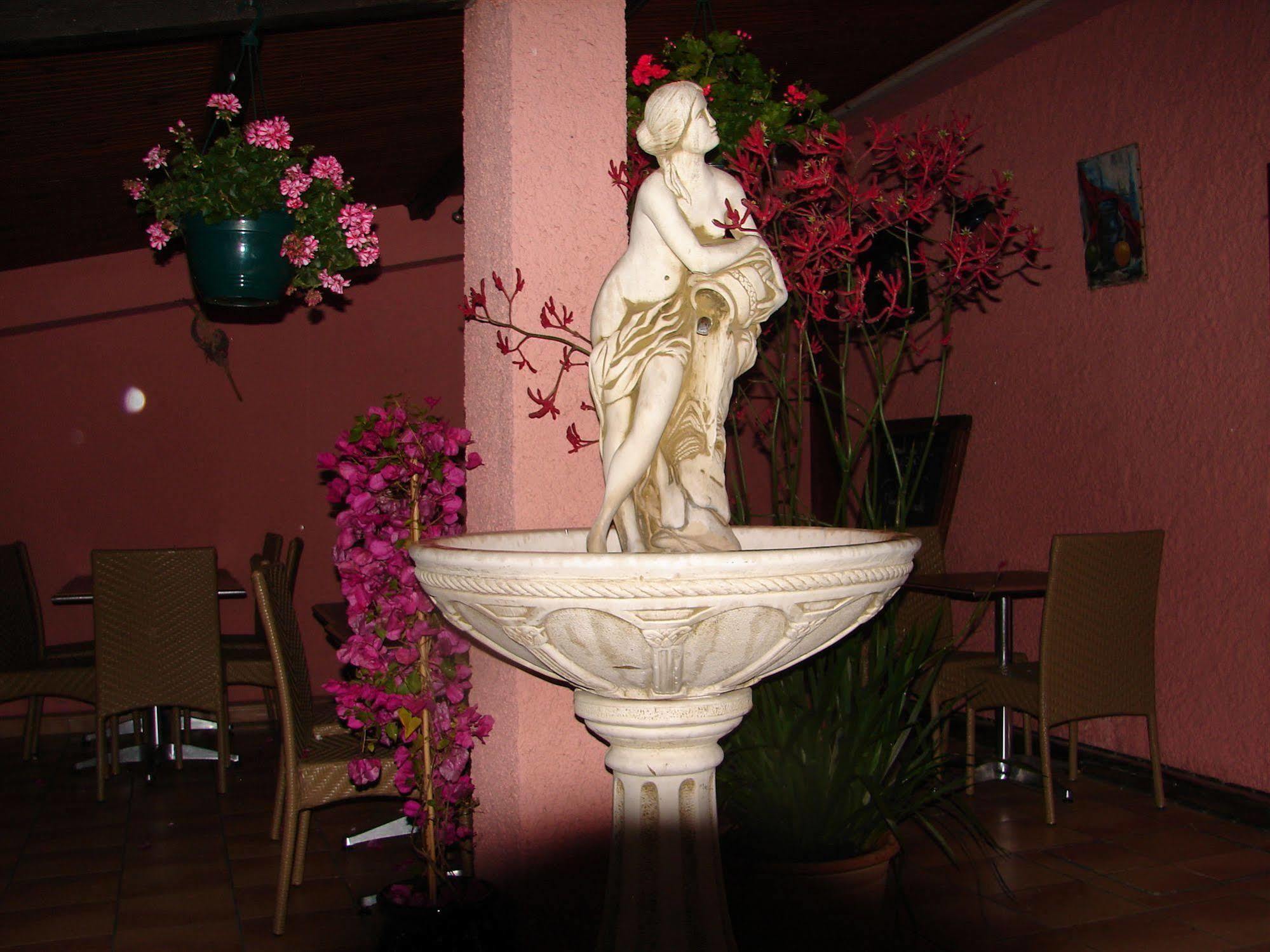 Logis Hotel Restaurant Les Charmettes Argelès-sur-Mer Esterno foto